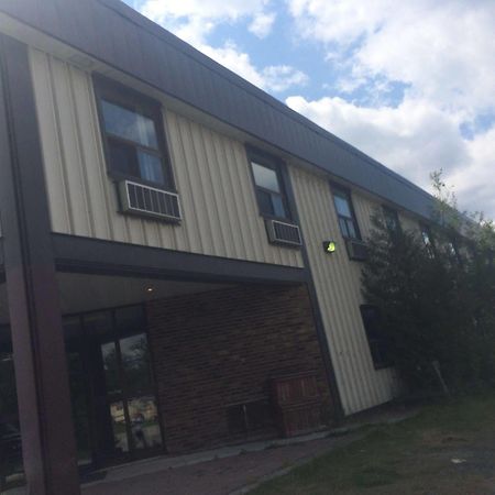 Pickle Lake Hotel المظهر الخارجي الصورة