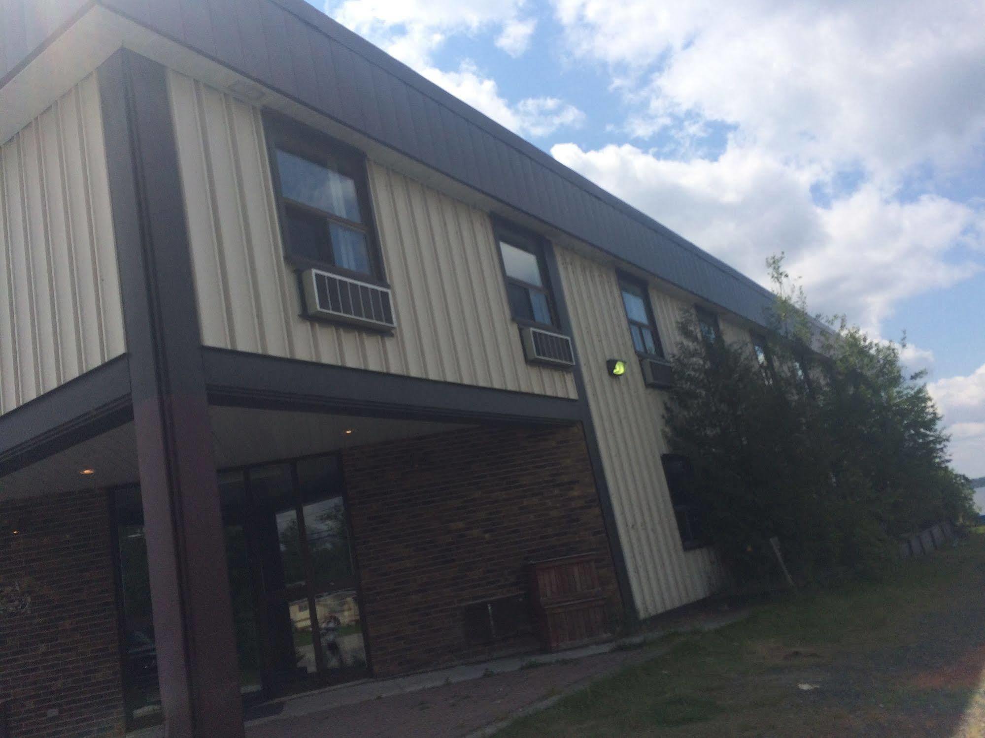 Pickle Lake Hotel المظهر الخارجي الصورة